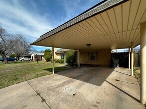 303 NW 31st St in Lawton, OK - Building Photo - Building Photo