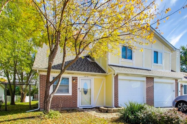 1018 Pheasant Run Ln in Aurora, IL - Building Photo - Building Photo