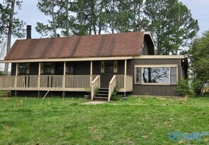 124 Kirby Ln in Madison, AL - Building Photo