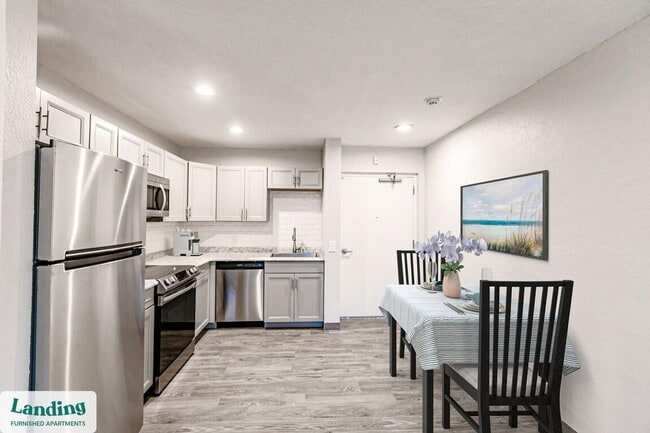 2305 Aaron St in Port Charlotte, FL - Building Photo - Building Photo