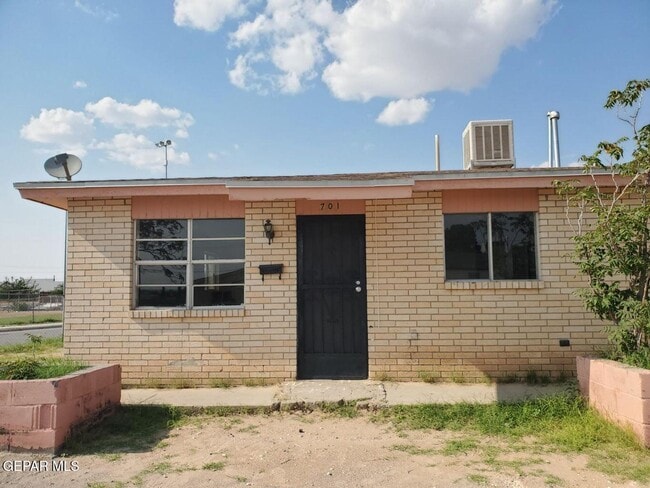 property at 701 Hilton Ave