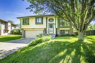 15355 Papio St in Omaha, NE - Building Photo