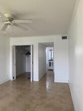 4311 Crystal Lake Dr, Unit 112 in Pompano Beach, FL - Building Photo - Building Photo