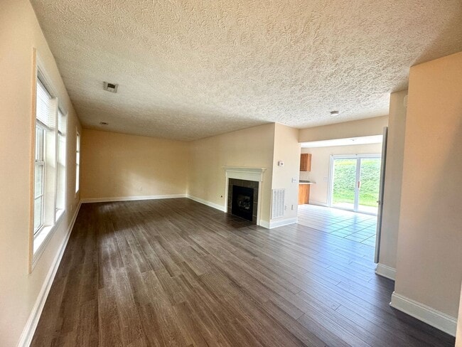 270 Tall Oak Blvd NW in Christiansburg, VA - Building Photo - Building Photo