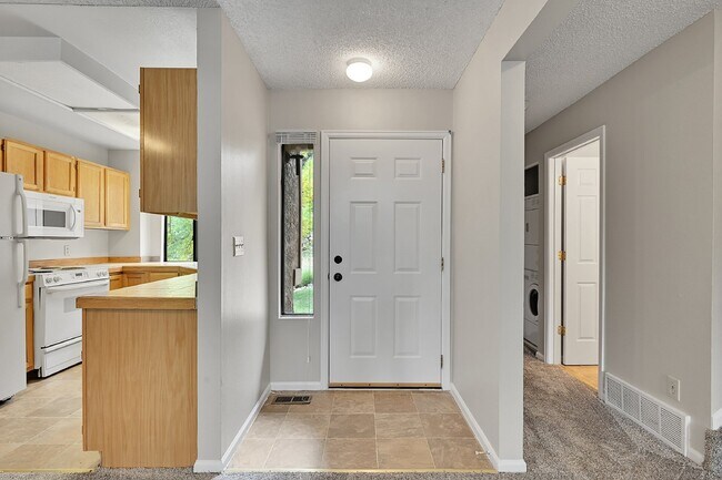 325 Autumn Ridge Cir in Colorado Springs, CO - Building Photo - Building Photo