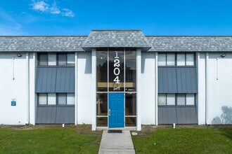 The Henry Apartments in Plant City, FL - Foto de edificio - Building Photo