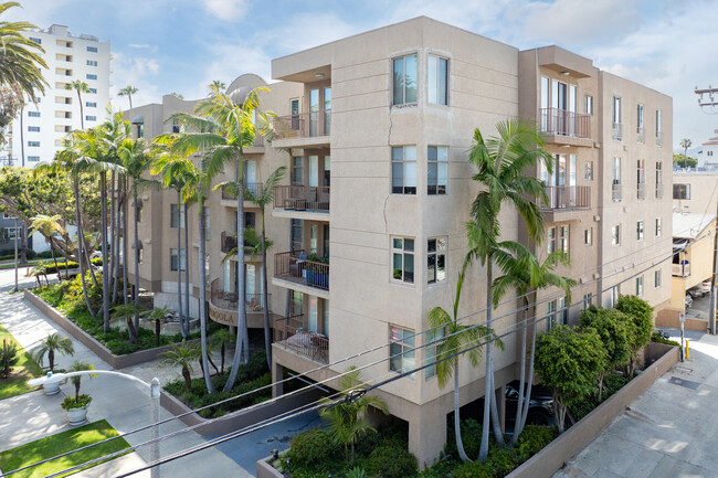 Pergola in Santa Monica, CA - Building Photo - Building Photo