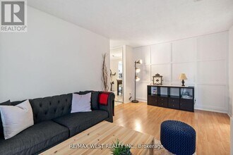 155 Hillcrest Ave in Mississauga, ON - Building Photo - Building Photo