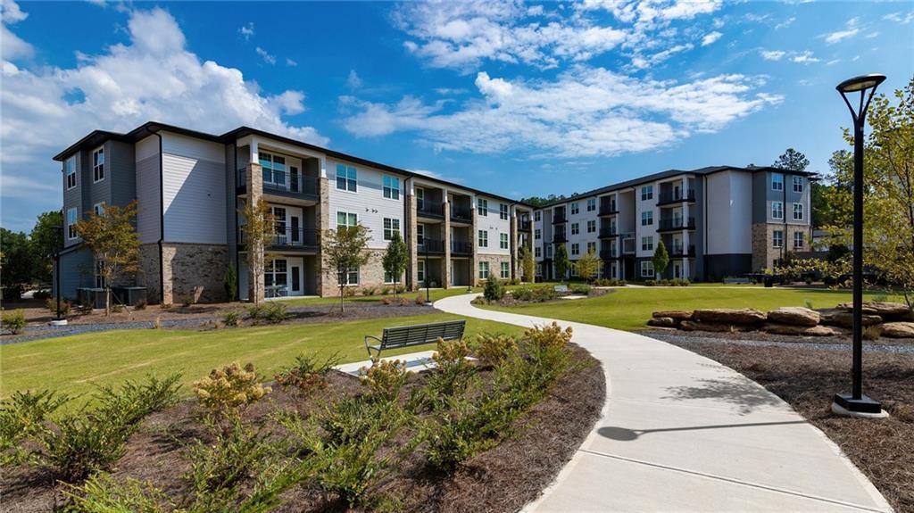 1065 Preston Blvd in Lithia Springs, GA - Building Photo