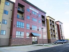 University Hills Village - UHV Building 1 in Sioux Falls, SD - Building Photo