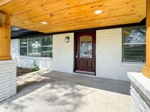 2108 Ontario Ave in Baytown, TX - Building Photo - Building Photo