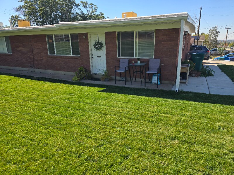 2603 W 4800 S in Roy, UT - Foto de edificio