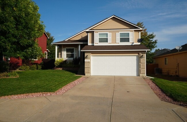 property at 1072 Scarlet Oak Dr