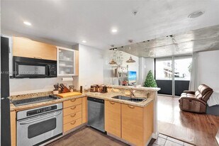 3180 SW 22nd Terrace in Miami, FL - Building Photo