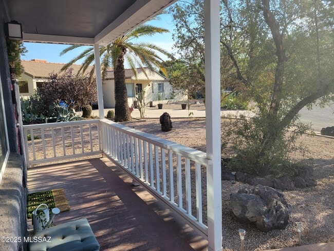 5352 E Waverly St in Tucson, AZ - Foto de edificio - Building Photo