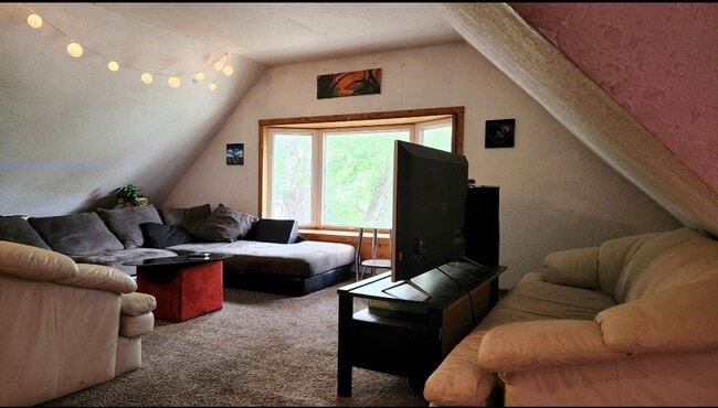 property at 1008 26th Ave SE