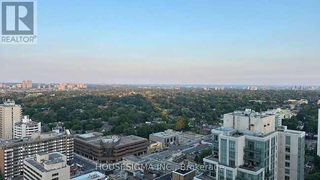 property at 185-2185 Roehampton Ave