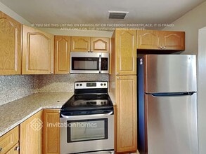 2620 SW 121st Ave in Miami, FL - Building Photo - Building Photo