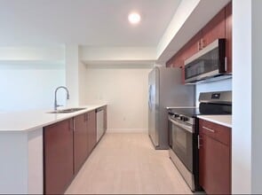 11013 SW 5th St, Unit C2 in Miami, FL - Foto de edificio - Building Photo