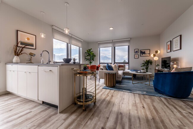 Center Steps in Seattle, WA - Foto de edificio - Building Photo