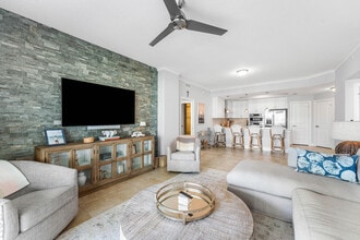 1024 Bay Colony Dr S in Juno Beach, FL - Building Photo - Building Photo