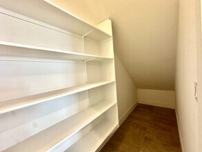8044 Texas Hls St in Las Vegas, NV - Building Photo - Building Photo