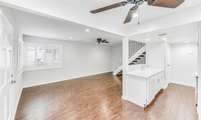 16673 Viewpoint Ln in Huntington Beach, CA - Building Photo - Building Photo