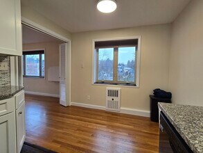 114 Pleasant St in Arlington, MA - Building Photo - Building Photo