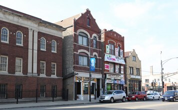 3051 W Cermak Rd in Chicago, IL - Foto de edificio - Building Photo