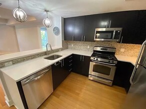 636 5th St in Hoboken, NJ - Building Photo - Building Photo