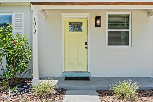1012 N 9th St in Jacksonville Beach, FL - Building Photo - Building Photo