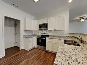 1630 Brownairs Ln in Raleigh, NC - Foto de edificio - Building Photo