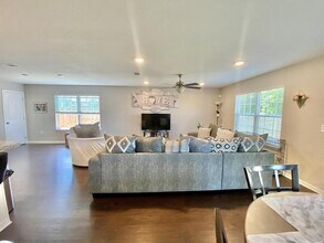192 Wainwright Dr in Crestview, FL - Building Photo - Building Photo