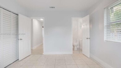 630 SW 28th Dr in Fort Lauderdale, FL - Building Photo - Building Photo