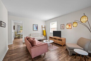 1208 W Murray Ave in Durham, NC - Building Photo