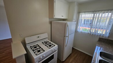 3945 Stevely Ave in Los Angeles, CA - Building Photo - Building Photo
