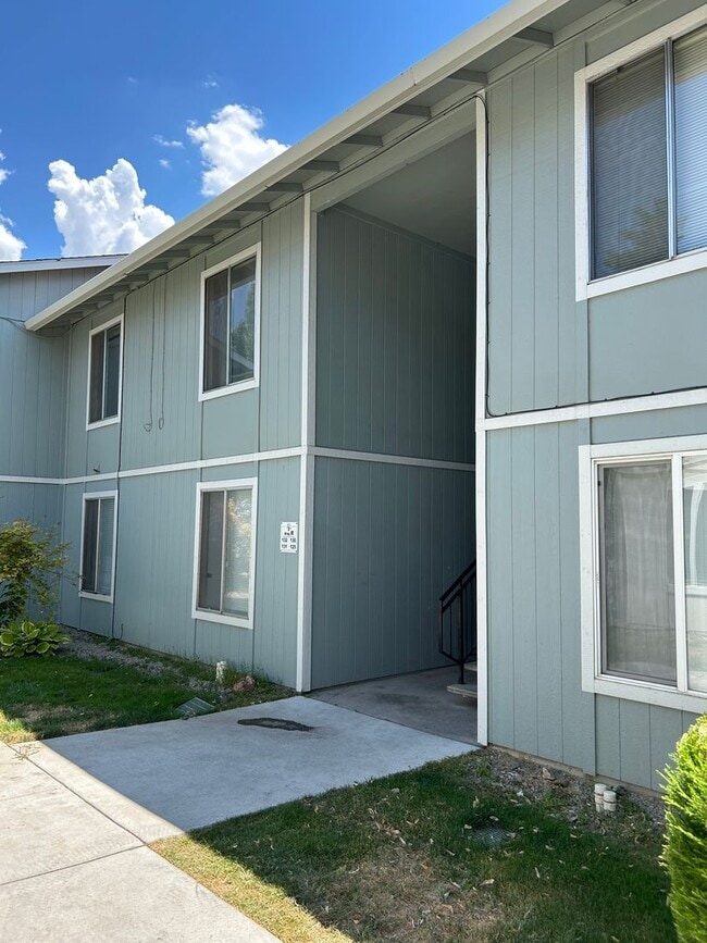 property at 400 N Saliman Rd