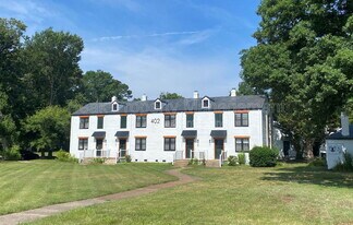 110 Cox Ln in Ashland, VA - Building Photo