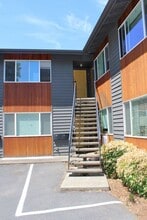 2725-2743 SE Taylor St in Portland, OR - Building Photo - Building Photo