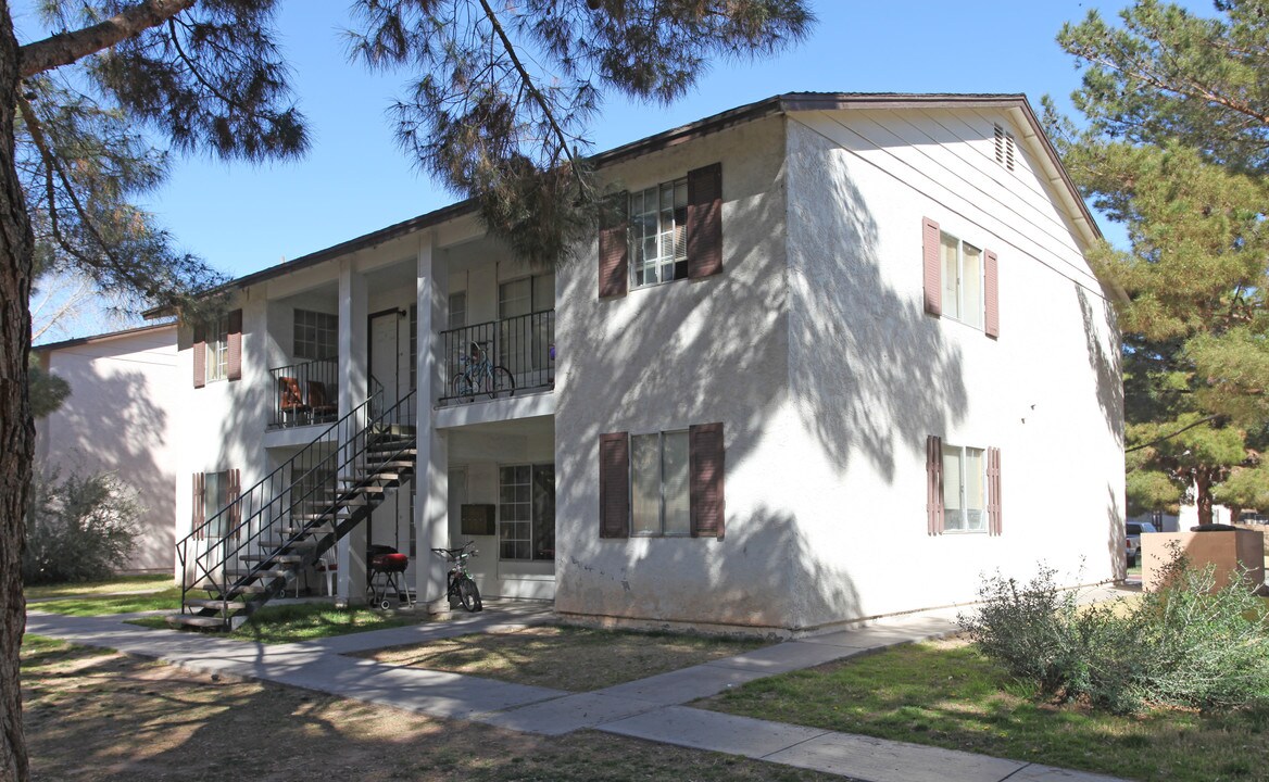 Gordon Manor in Las Vegas, NV - Building Photo