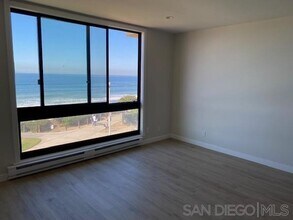 4667 Ocean Blvd-Unit -307 in San Diego, CA - Building Photo - Building Photo