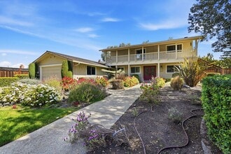 12456 Newport Ct in Saratoga, CA - Building Photo - Building Photo
