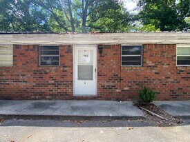 962 Cedar Springs Rd SE in Cleveland, TN - Building Photo