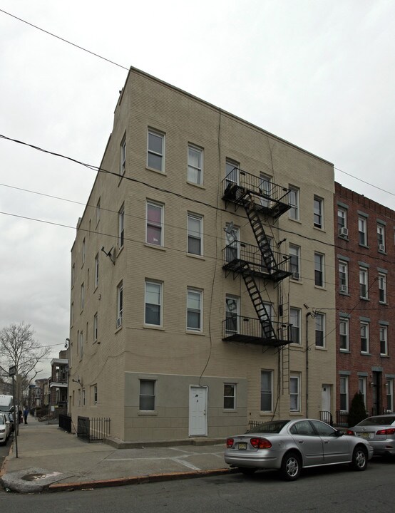 29 Concord St in Jersey City, NJ - Building Photo