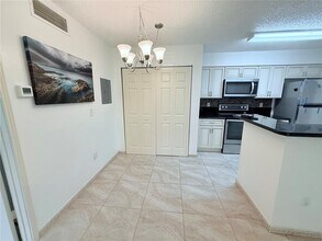717 Secret Harbor Ln in Lake Mary, FL - Building Photo - Building Photo