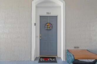 2310 Silver Palm Dr in Kissimmee, FL - Building Photo - Building Photo