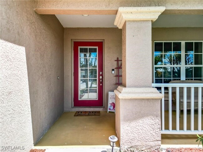 1329 SW 5th Pl in Cape Coral, FL - Foto de edificio - Building Photo