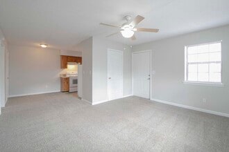24-424 Thompsonville Ln in Oak Grove, KY - Building Photo - Building Photo