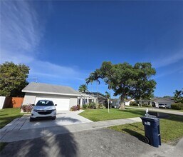 10625 SW 127th Pl in Miami, FL - Building Photo - Building Photo
