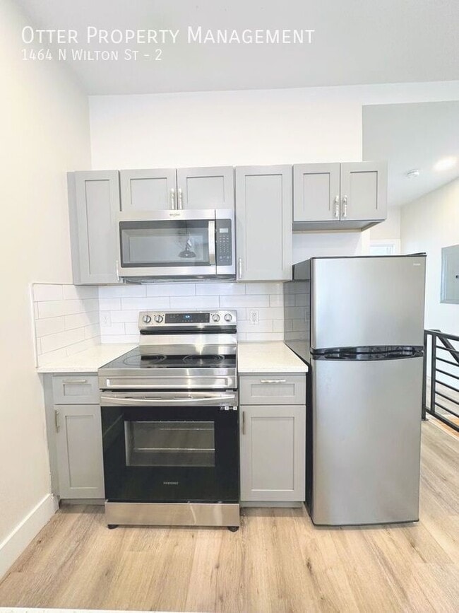 property at 1464 N Wilton St